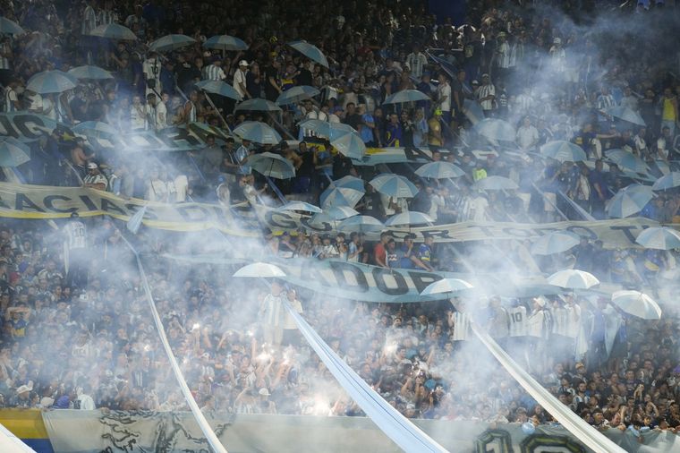 La hinchada de la Selección argentina en la Bombonera. La hinchada de la Selección argentina en la Bombonera. 