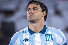 Santiago Sosa fue operado hace menos de un mes después de ser operado por una fractura en el seno maxilar superior derecho por un codazo de Marcos Rojo. Santiago Sosa fue operado hace menos de un mes después de ser operado por una fractura en el seno maxilar superior derecho por un codazo de Marcos Rojo.