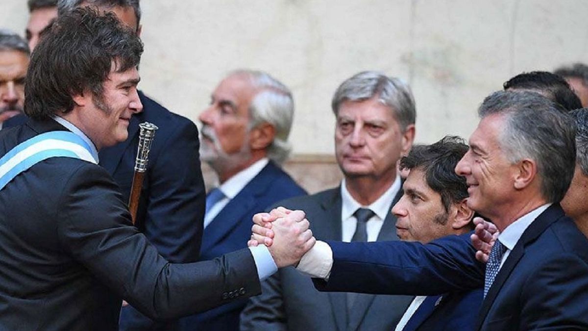 Javier Milei le devolvió las críticas a Mauricio Macri y lo responsabilizó por dos leyes: 