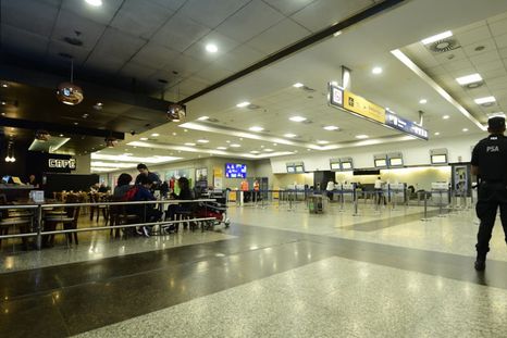 Trabajadores de ANAC, EANA y el Servicio Meteorológico convocan a una jornada nacional de protestas en más de 20 aeropuertos. Trabajadores de ANAC, EANA y el Servicio Meteorológico convocan a una jornada nacional de protestas en más de 20 aeropuertos.