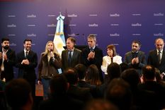 Karina Milei se había mostrado con Diego Santilli frente a los legisladores nacionales