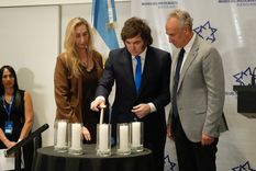 Javier Milei, Karina Milei y Marcelo Mindlin en el acto por el Día Internacional en Memoria de las Víctimas del Holocausto, el pasado enero.