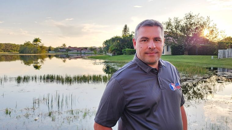 Cristian Nechuta montó una consultoría para asesorar sobre emigración a Estados Unidos y advierte que es necesario tener un buen plan para hacerlo y evitar fracasar