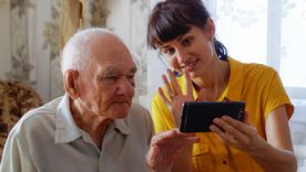 Los canales oficiales de PAMI se identifican con tilde de verificación y amplia trayectoria. Los canales oficiales de PAMI se identifican con tilde de verificación y amplia trayectoria.