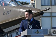 El Senado aprobó ascensos en las Fuerzas Armadas, pero quedaron relegados dos altos jefes de la Fuerza Aérea. El Senado aprobó ascensos en las Fuerzas Armadas, pero quedaron relegados dos altos jefes de la Fuerza Aérea.