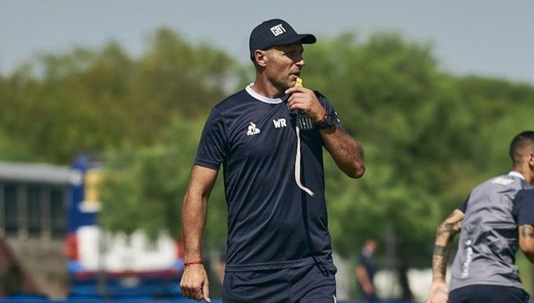 Walter Ribonetto durante su paso por Talleres. Tino vuelve a Godoy Cruz, esta vez como entrenador principal.