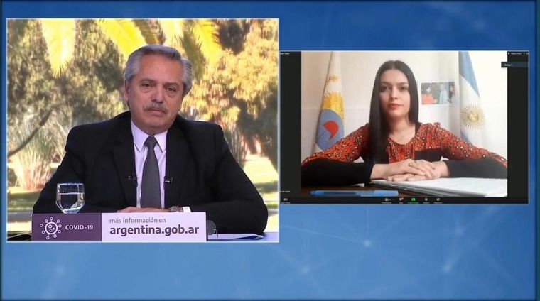 Alberto Fernández y Flor Destéfanis en la reunión de hoy. Foto: Prensa PJ