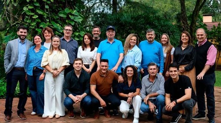 Passalacqua marca el camino, Rovira cada vez se derrumba más.