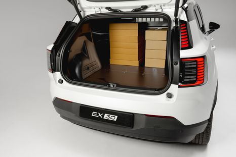 Volvo Car UK presenta su primer vehículo comercial: el EX30 Cargo, totalmente eléctrico Volvo Car UK presenta su primer vehículo comercial: el EX30 Cargo, totalmente eléctrico