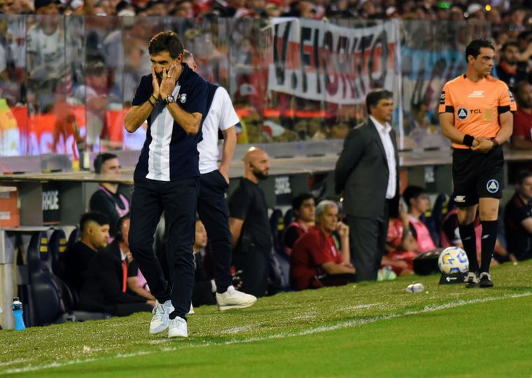 El Racing de Gustavo Costas ya no pelea en todos los frentes.