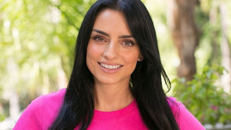 Aislinn Derbez subió un par de fotos a su cuenta de Instagram donde demostró qué modelo de jeans se mezcla con lo que tengas en el armario.