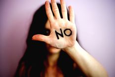 La violencia contra niñas y mujeres adopta múltiples formas. Foto: Getty Images.