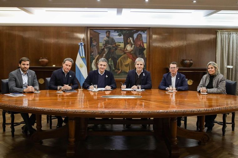 Luis Caputo y Jorge Macri obtuvieron un acuerdo por la coparticipación del año pasado