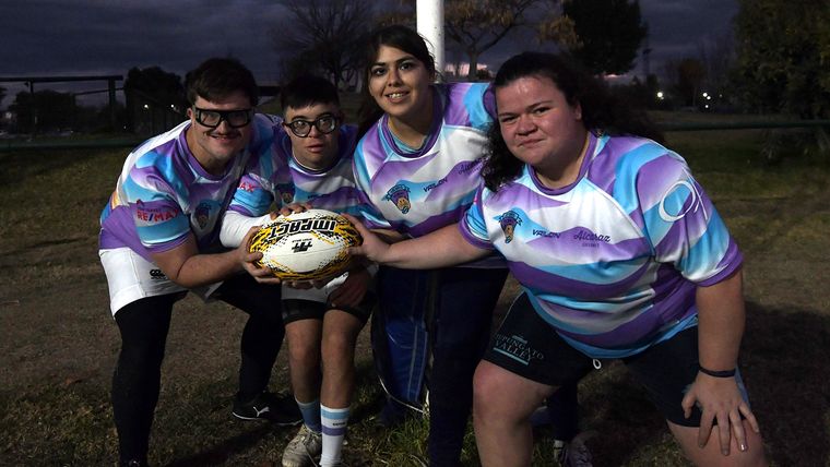 Juanse, Joaquín, Romina y Mili de Los Cuyis. Juanse, Joaquín, Romina y Mili de Los Cuyis.