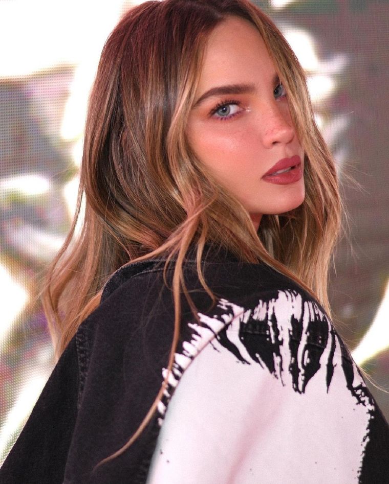 Belinda presume su escultural figura con un minivestido ajustado al cuerpo Belinda es una cantante, modelo, actriz y empresaria hispanomexicana. Foto: INSTAGRAM @BELINDA