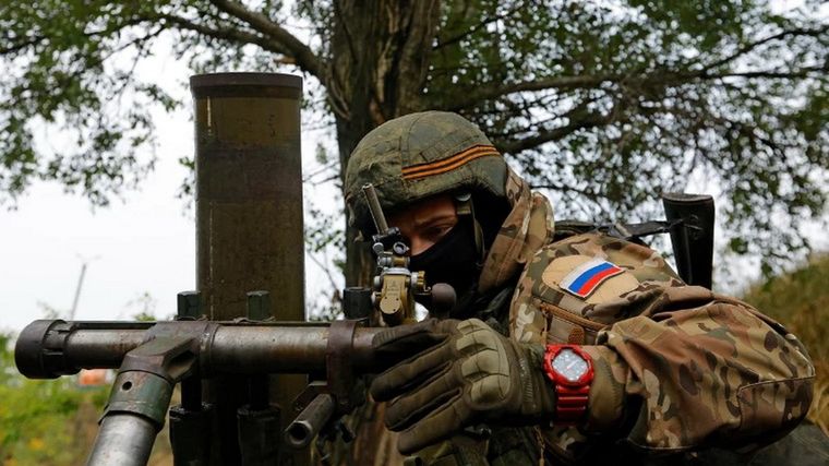Un soldado ruso, en plena guerra en Ucrania. Foto: Reuters