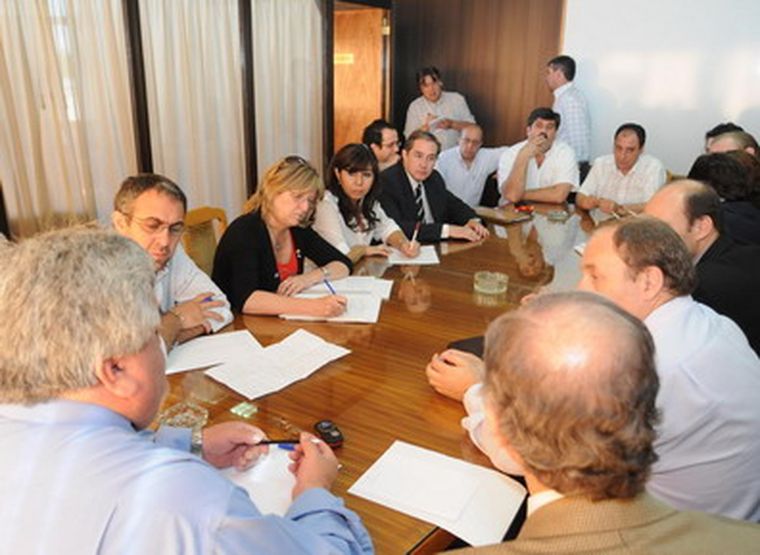 Reunión de emergencia por el granizo del martes en Rivadavia. Foto: Gentileza Municipalidad de Rivadavia