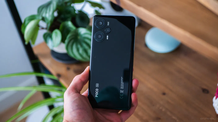 El POCO F5 destaca por su potencia, ligereza y autonomía, una opción equilibrada para clases virtuales y multitarea diaria. El POCO F5 destaca por su potencia, ligereza y autonomía, una opción equilibrada para clases virtuales y multitarea diaria.