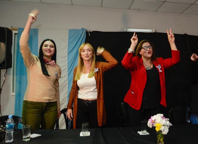 Flor Destéfanis y Anabel Fernández Sagasti. Foto: @MFlorDestefanis