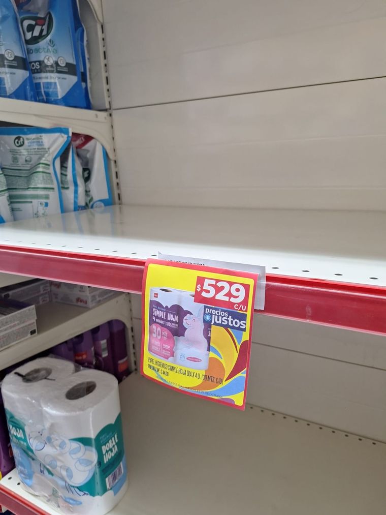 Supermercados Alimentos y productos de higiene son los que más escasean Foto: Florencia Arbeleche