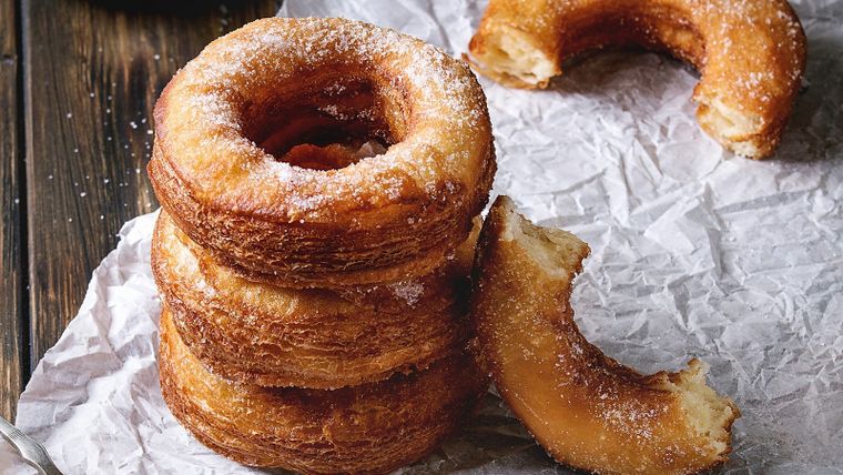 Receta de cronuts caseros: mezcla perfecta entre donuts y croissants.