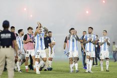 Argentina perdió, pero sigue siendo líder de las Eliminatorias. Foto: EFE