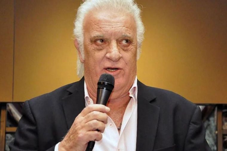 Coco Basile sorprendió al elegir al Racing de Gago como el mejor equipo del fútbol argentino.