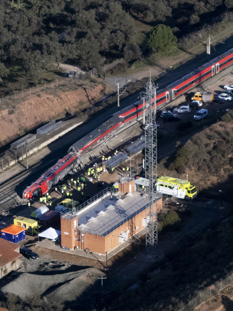 Las impactantes imágenes de la tragedia en España. Las impactantes imágenes de la tragedia en España.