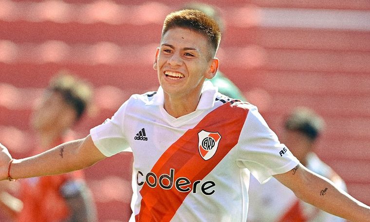 La transferencia de Echeverri al Manchester City le dejará una importante cifra de dinero a su club formador. Foto: @RiverPlate