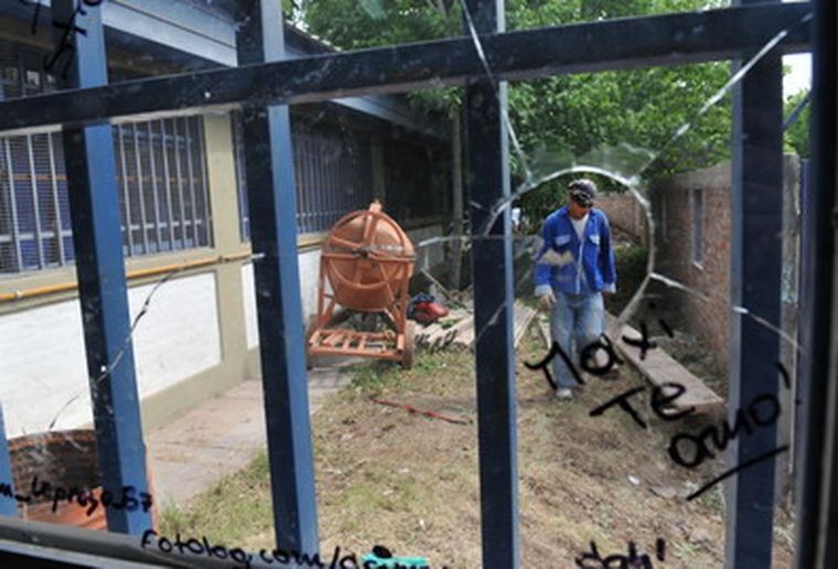 La rotura de vidrios es el daño más popular. Foto: Marcelo Ruiz /MDZ