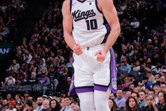 Sabonis, el jugador que más dobles-dobles consecutivos logró durante una temporada en la historia de la NBA. Foto: @dsabonis