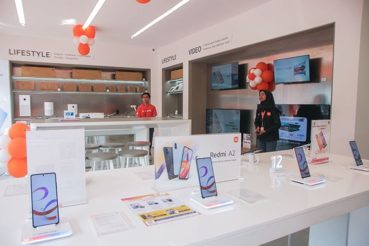 Las tiendas Xiaomi franquiciadas pasarán a ser gestionadas directamente por la marca en España. Las tiendas Xiaomi franquiciadas pasarán a ser gestionadas directamente por la marca en España.