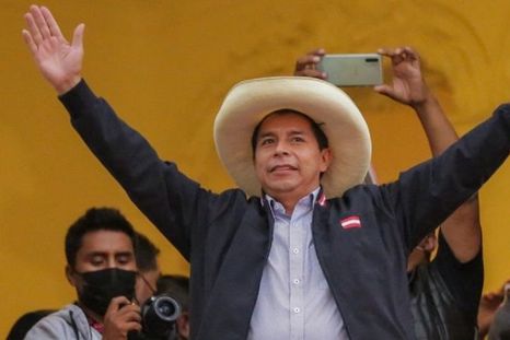 Pedro Castillo ha pasado de ser un virtual desconocido en América Latina a estar a punto de convertirse en presidente de Perú. Foto: AFP