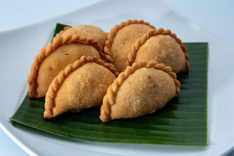 Receta vegetariana: empanadas de papa al curry irresistibles.