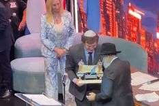 Milei recibió este miércoles la distinción de Embajador de la luz por parte de la organización judía Jabad Lubavitch Foto: Captura de video