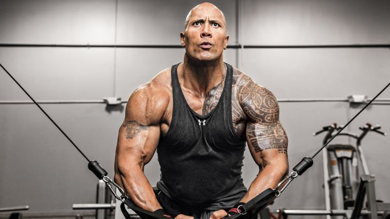 Dwayne Johnson realiza un potente entrenamiento para conseguir verse musculoso Foto: Quo