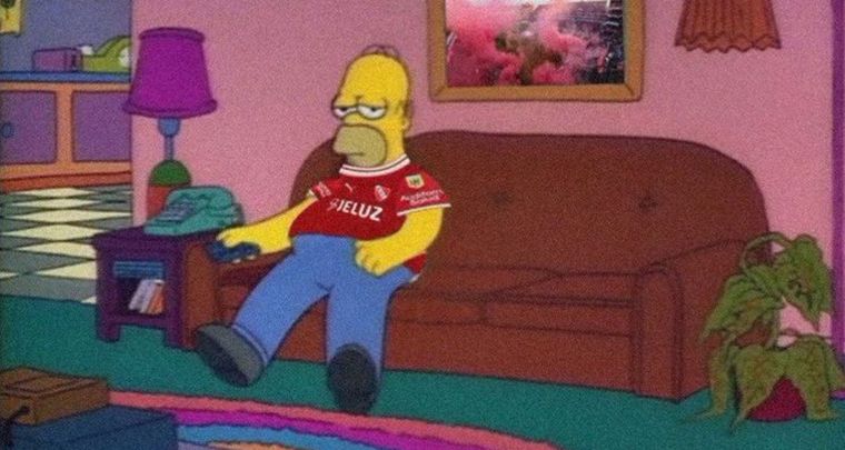 Homero aburrido. Como los hinchas de Independiente. Foto: Redes