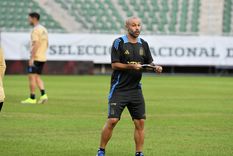 Mascherano entregó la lista de jugadores para trabajar la próxima semana. Foto: @Argentina Mascherano entregó la lista de jugadores para trabajar la próxima semana. Foto: @Argentina