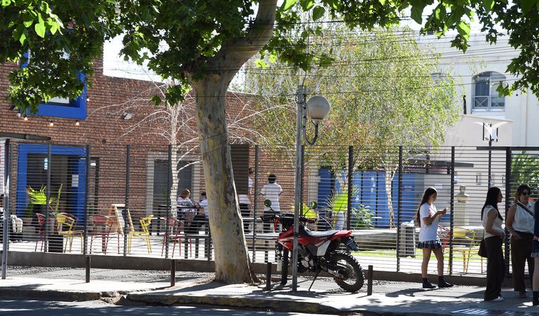 Durante una semana los alumnos limpiarán el colegio Santa María.