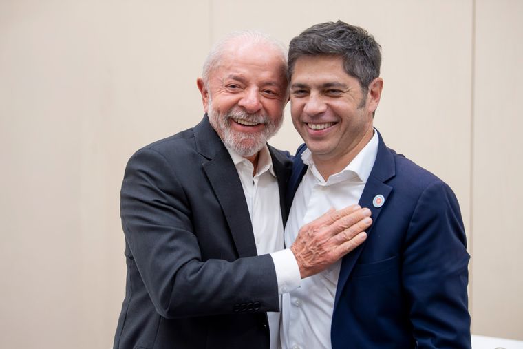 Axel Kicillof junto con Lula Da Silva en Barcelona.