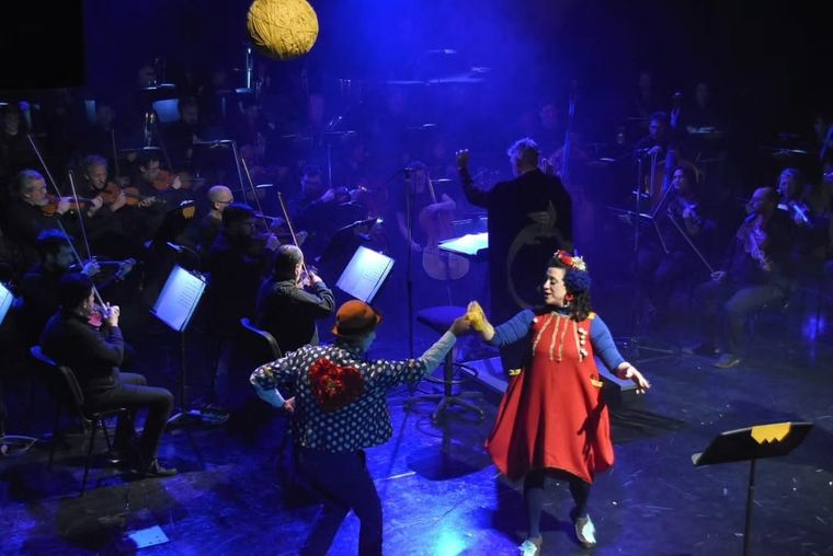 Con “Un dragón en la orquesta» comenzó el ciclo de Conciertos Didácticos de la Orquesta Filarmónica de Mendoza. Con “Un dragón en la orquesta» comenzó el ciclo de Conciertos Didácticos de la Orquesta Filarmónica de Mendoza.