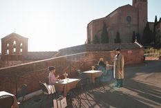 Netflix apuesta a un K-drama romántico que cruza idiomas, culturas y paisajes.