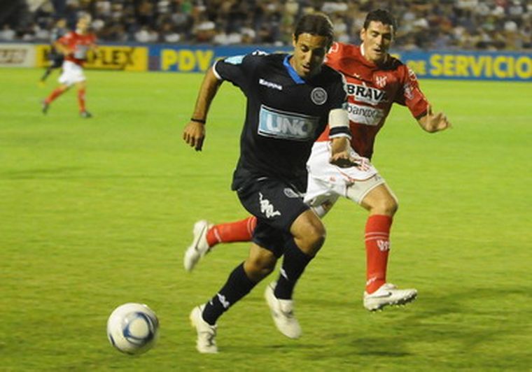 La Lepra no pudo desplegar el juego que quería. Foto: Nacho Gaffuri / MDZ