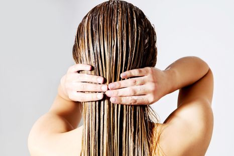 Cómo controlar el frizz. Foto: Freepik Cómo controlar el frizz. Foto: Freepik