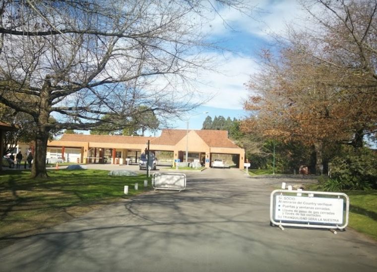 El cuerpo fue hallado frente al country Los Cardales