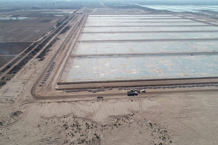 Paramillos. Obras cloacales en Mendoza