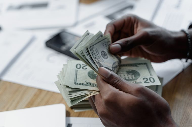 Por las nuevas restricciones al dólar, las importaciones se verán afectadas para productos finales.