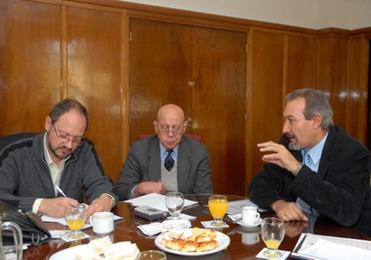 Adrián Cerrroni compartío un desayuno de trabajo con los periodistas. Foto: Prensa Casa de Gobierno