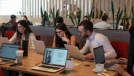 La firma internacional PwC presentó su nuevo espacio de oficinas en Palmares y anunció más contrataciones para profesionales mendocinos. La firma internacional PwC presentó su nuevo espacio de oficinas en Palmares y anunció más contrataciones para profesionales mendocinos.