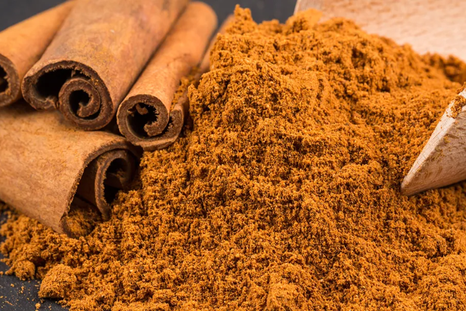 La canela es oro en tu cocina por sus propiedades antioxidantes y antiinflamatorias. Foto: Shutterstock